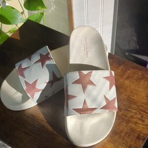 American Eagle Outfitters Cream and Red Sandals